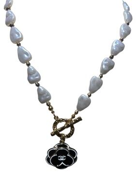 Designer-Inspired White Pearl Bead Necklace with Black Flower Pendant(stamped)